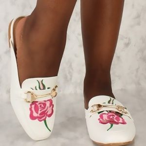Embroidered Casual Sliders